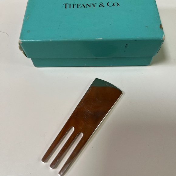 TIFFANY & CO 925 STERLING SILVER GOLF DIVOT (15.98g.) - Picture 1 of 5